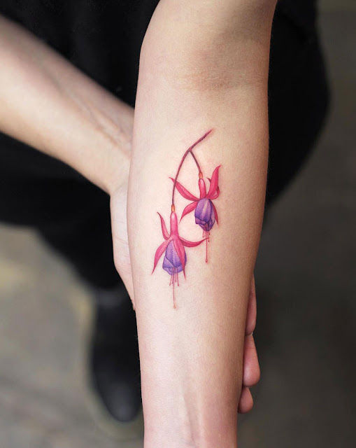 Tatuagens femininas de flores Tatuagens femininas de flores