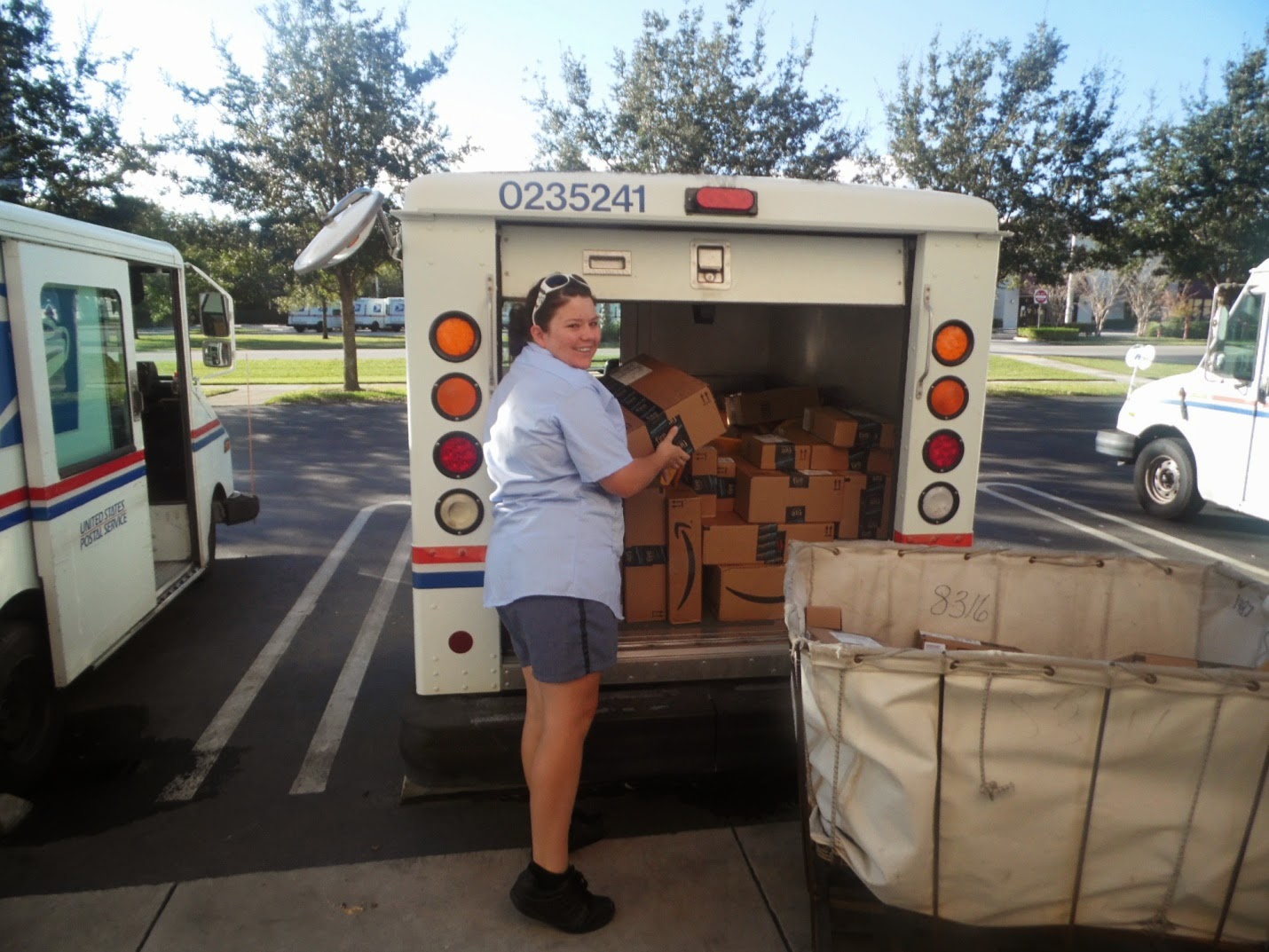 South Florida Postal Blog Wellington CCAs Deliver with a Smile