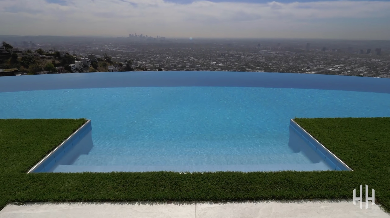 59 Photos vs. 1622 Viewmont Dr, Los Angeles vs. Luxury Mansion Interior Design Tour