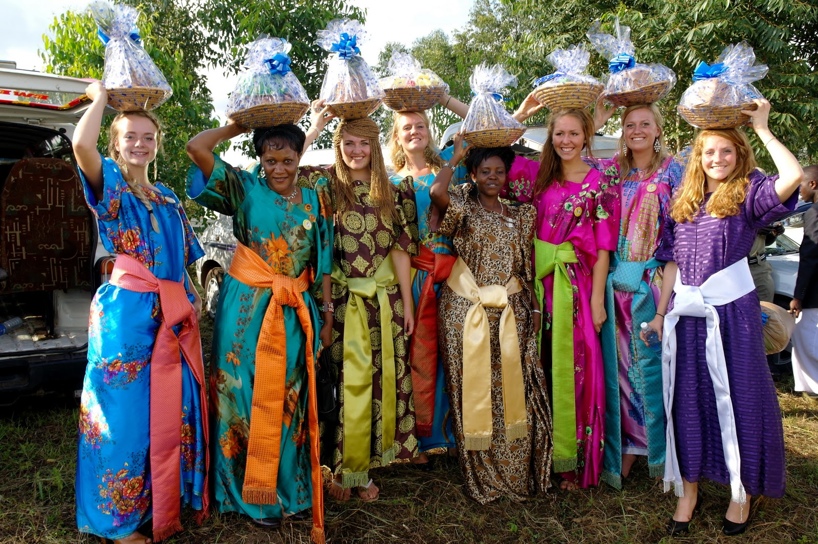 Helene in Uganda Introductionparty and rafting Ugandan style