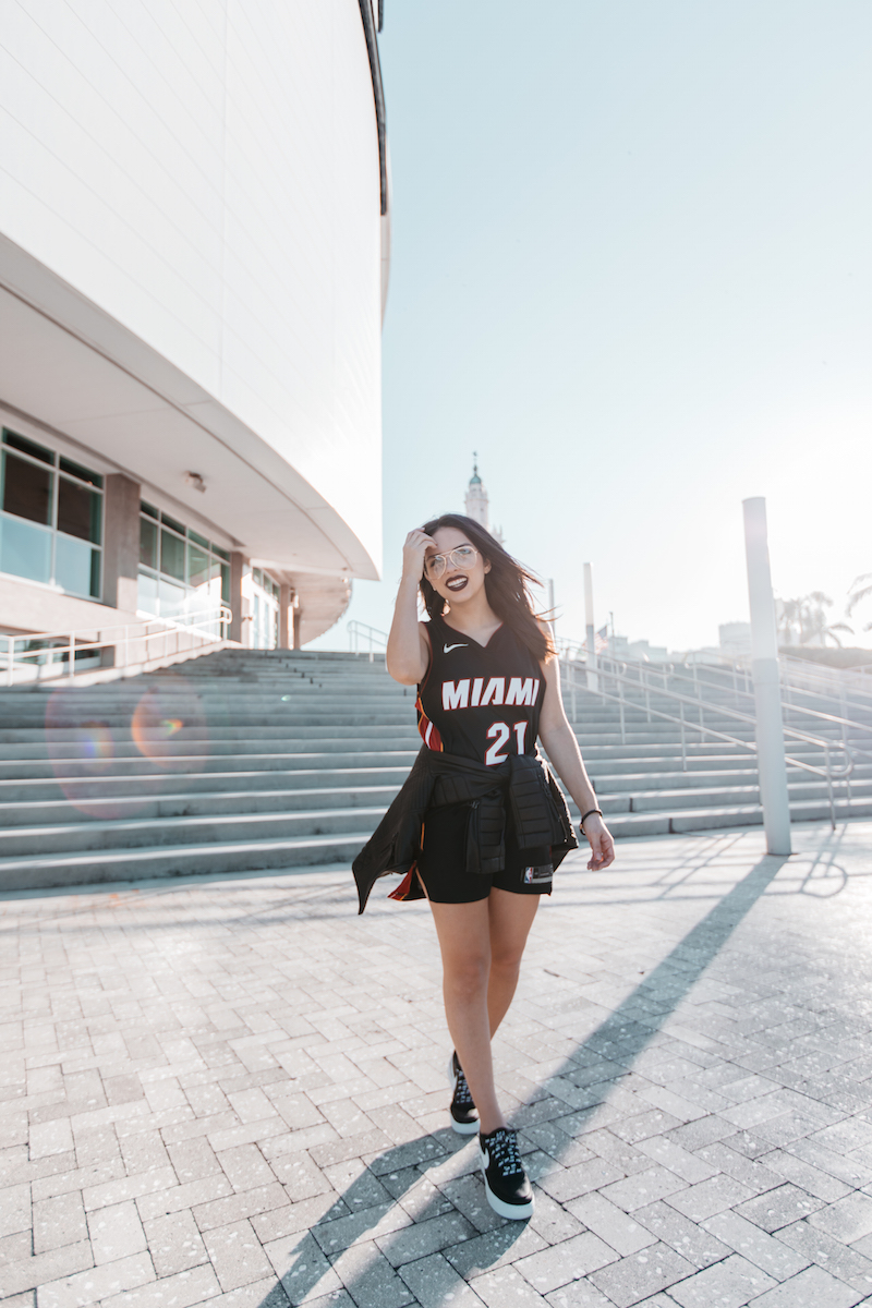 WHAT TO WEAR TO A BASKETBALL GAME? | Nany's Klozet