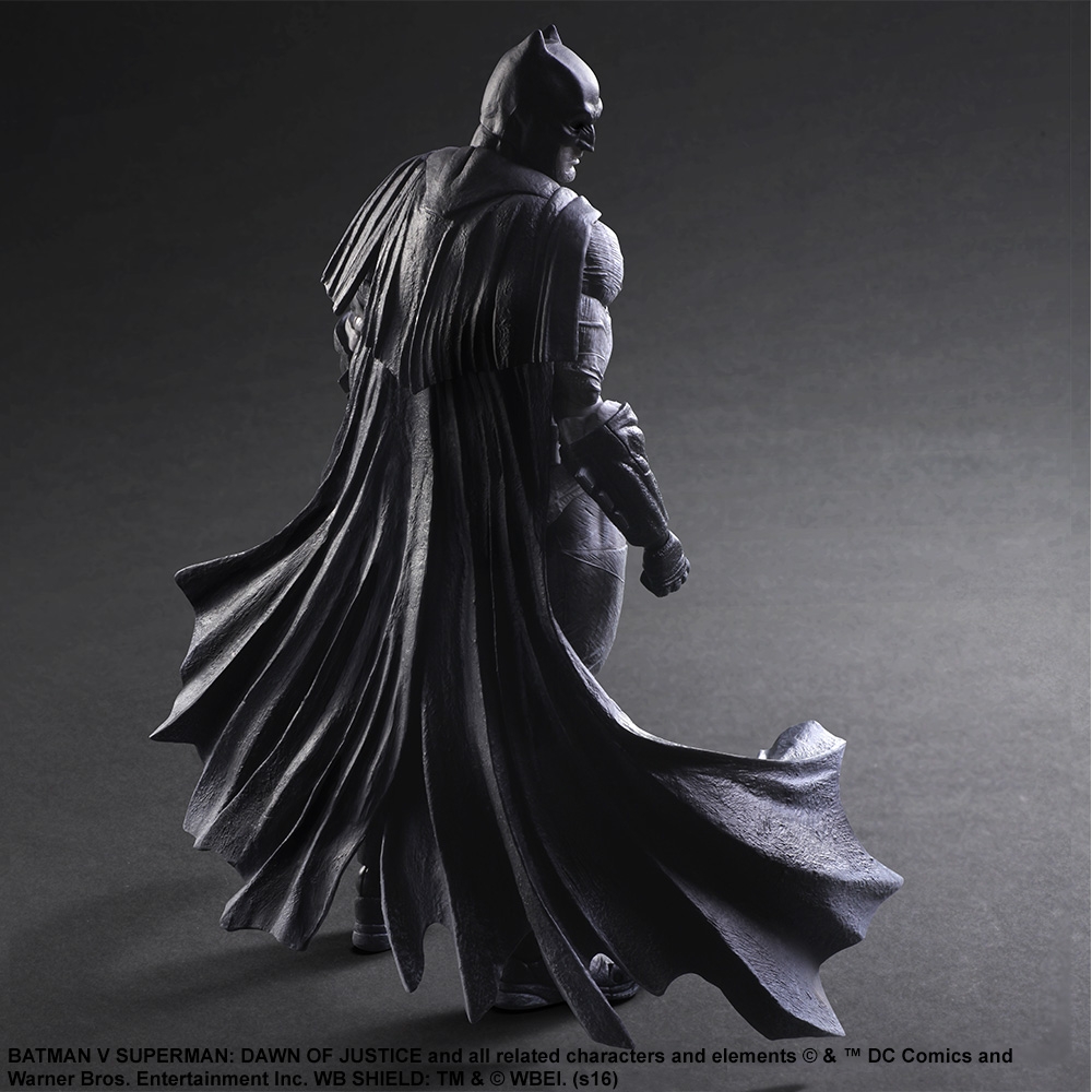 Toys n' News Play Arts Kai Batman "B&W", Batman v. Superman