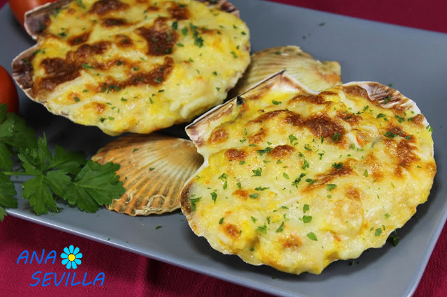 Vieiras gratinadas de merluza Tradicional | Comparterecetas.com