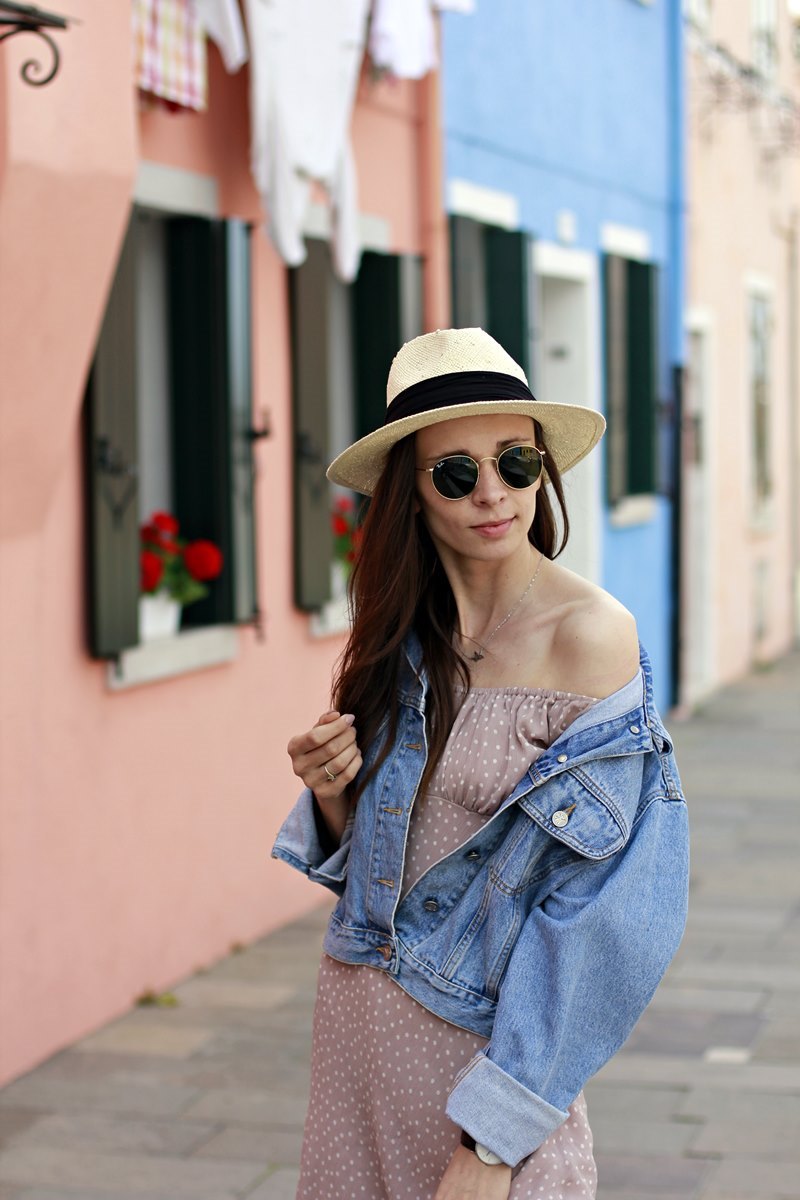 Różowa sukienka w grochy | Burano