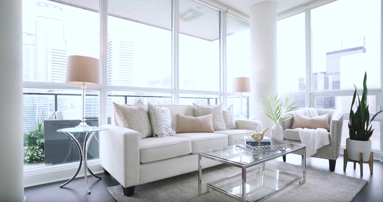 8 Photos vs. 33 Bay Street, Unit 3303,Toronto, ON - Luxury Condo & Interior Design Video Tour 8 Photos vs. 33 Bay Street, Unit 3303,Toronto, ON - Luxury Condo & Interior Design Video Tour