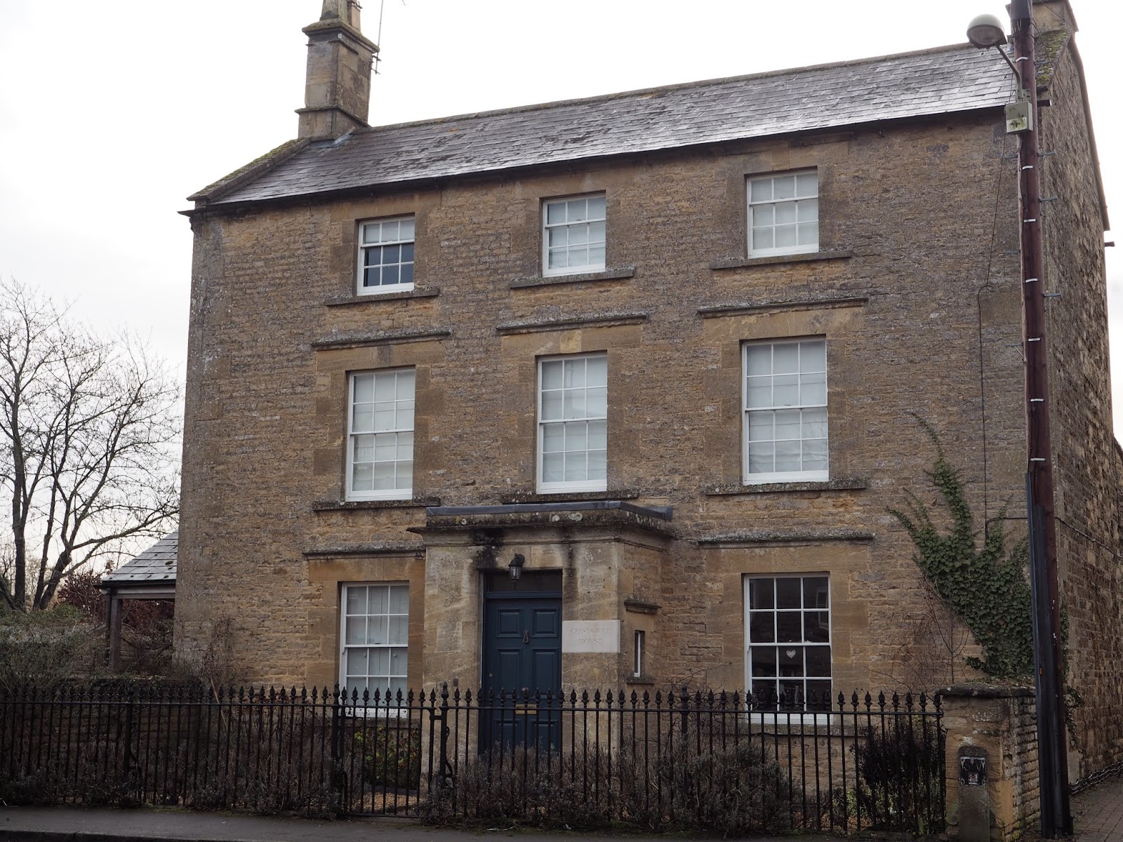 The White Rabbit Cotswolds : Dining – IRCVP