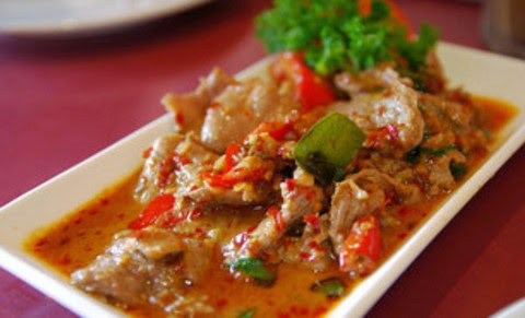 Garlic Chicken with Shrimp Paste and Palm Sugar