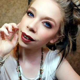 grav3yardgirl.jpg