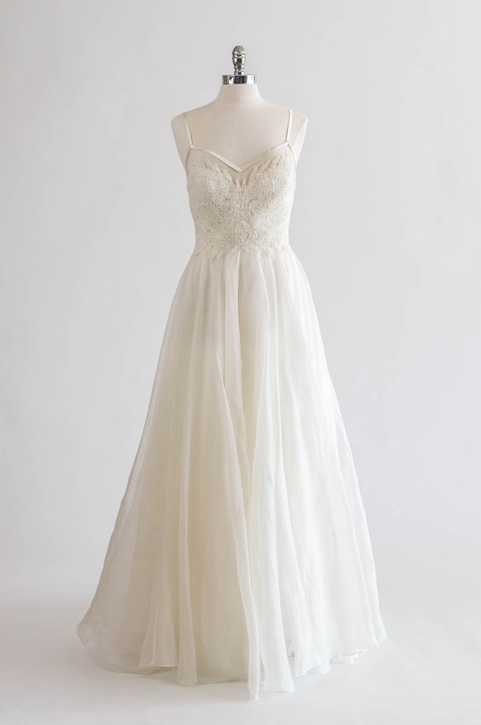 Wedding Dress Shopping - Novelle Bridal Shop | The Cassie Paige ...