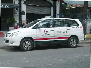 http://4.bp.blogspot.com/-QNPLdAl2c4o/TrfM1wZXTZI/AAAAAAAACYs/dpV_ixnwqes/s320/Compania_taxi_Vietnam_vinasun.jpg