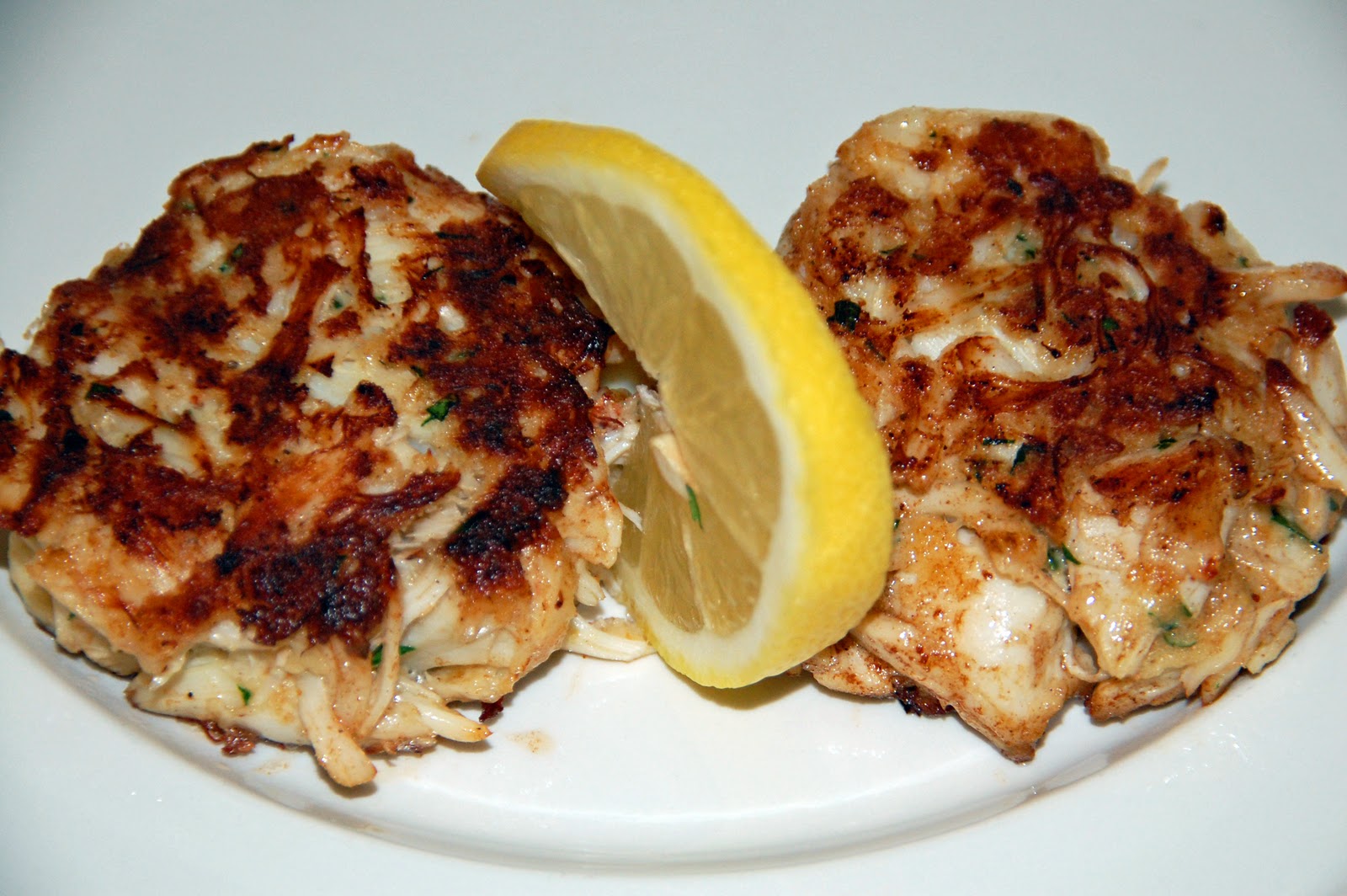 Southern Lady's Recipes: Classic Maryland Crab Cakes