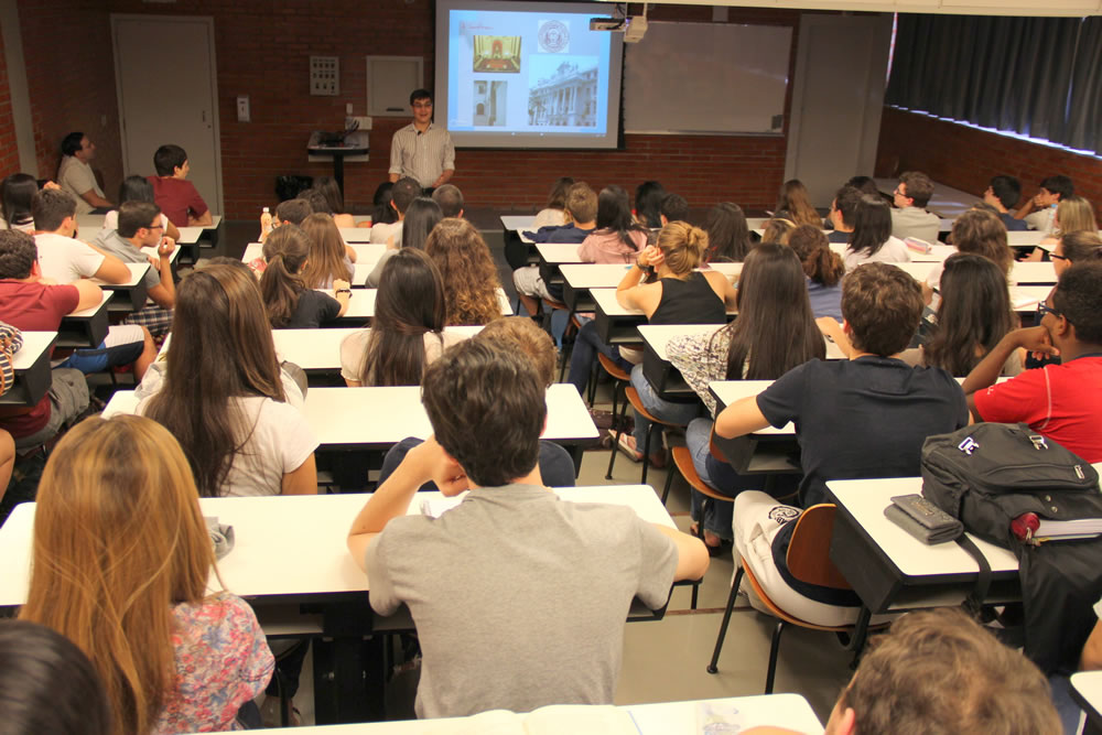 Inclusão do nome social pode ser feita antes da volta às aulas em SP Inclusão do nome social pode ser feita antes da volta às aulas em SP