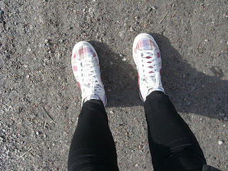 Sneakers%2Bp%25C3%25A5%2Bv%25C3%25A5ren%2B%25283%2529 - Våren är här och sneakers är på