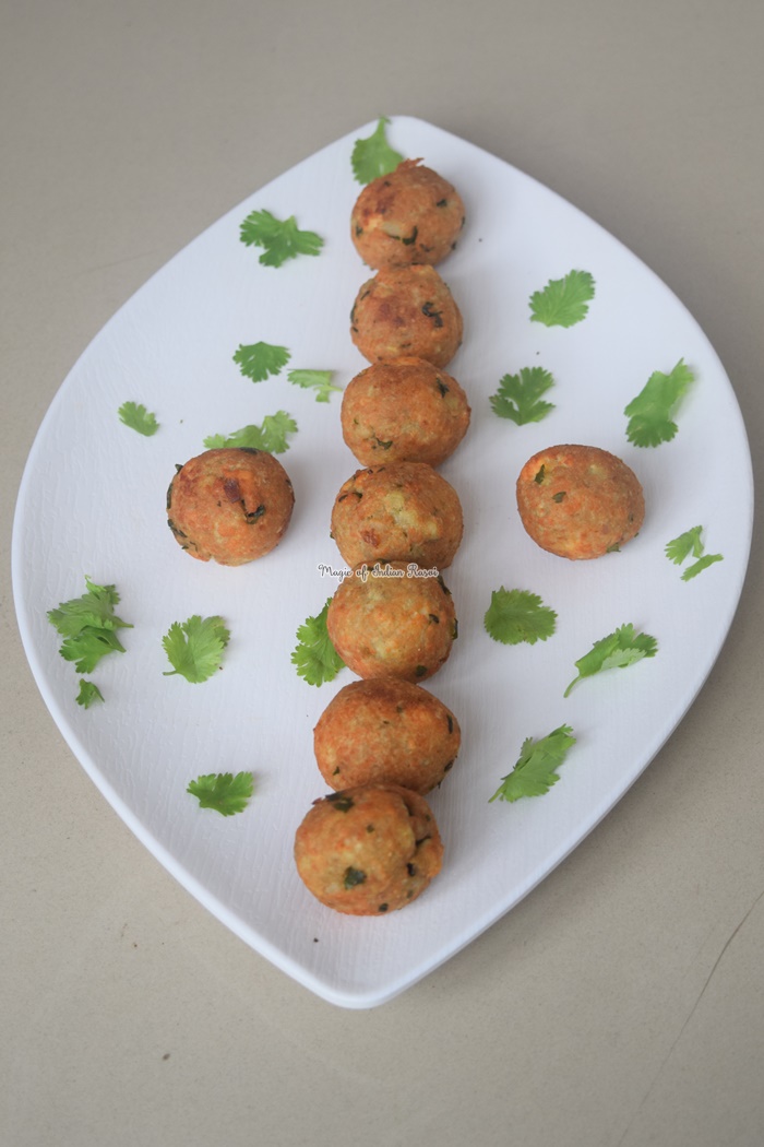 Paneer & Banana Balls Fasting Recipe - कच्चे केले और पनीर के वड़े - नवरात्री व्रत की रेसिपी - Priya R - Magic of Indian Rasoi