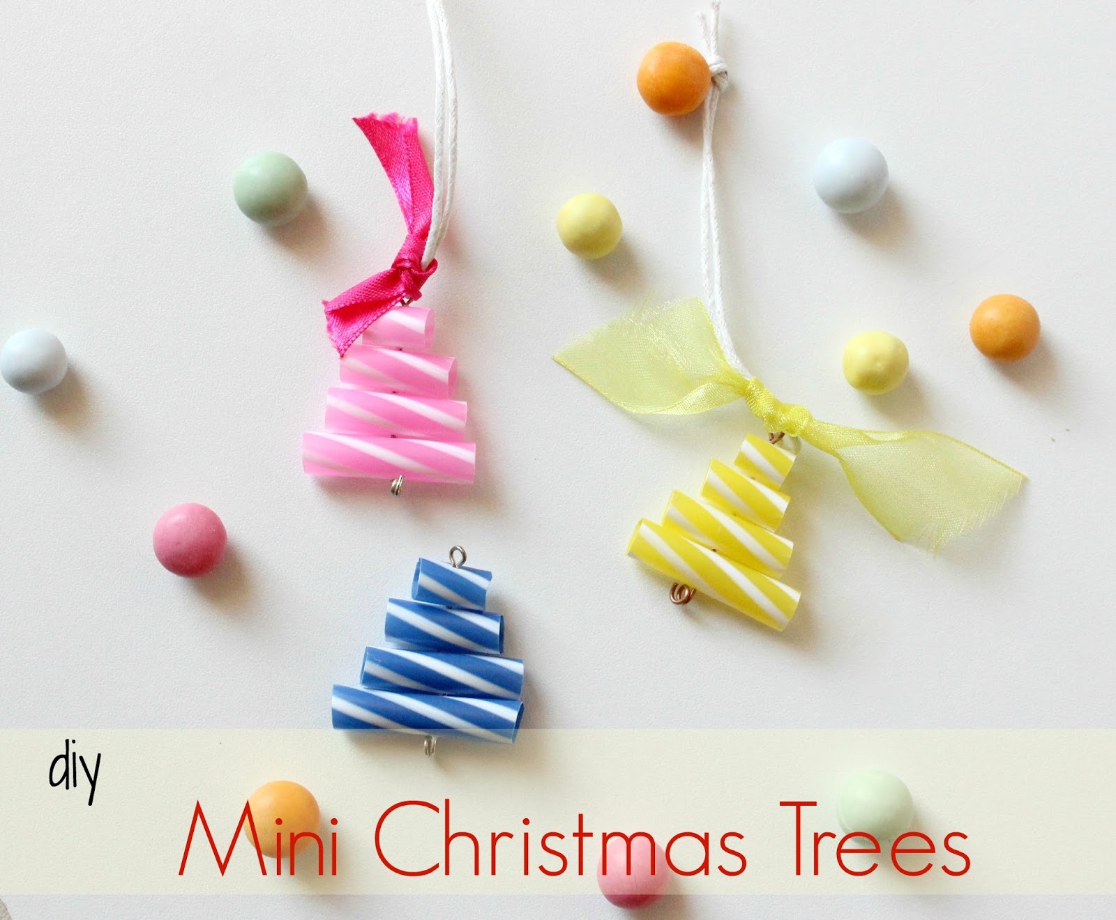 How to craft Christmas Trees with Drinking Straws