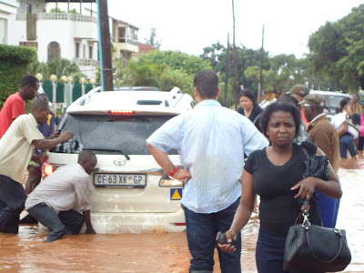 Fotos das Cheias de Maputo 2013 (Ndambe)
