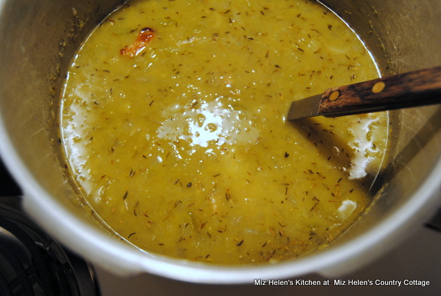Pressure Cooker Southern Split Pea and Ham Soup at Miz Helen's Country Cottage