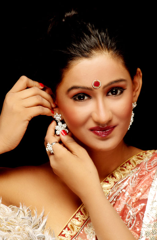 Bollywood Paradize: Priya Sharma HQ Wallpapers 2011