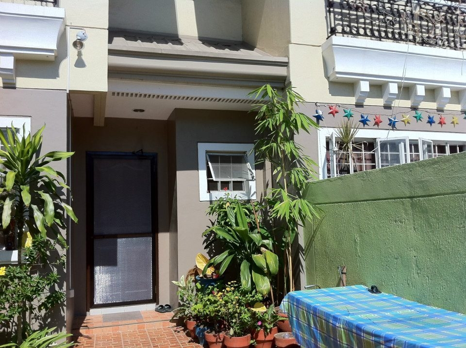 Davao Home Provider FOR RENT Townhouse Fully Furnished, Juna