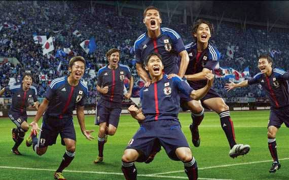 Levi´s - サッカー日本代表勝利記念70505-0317 size42-44 の+marbre