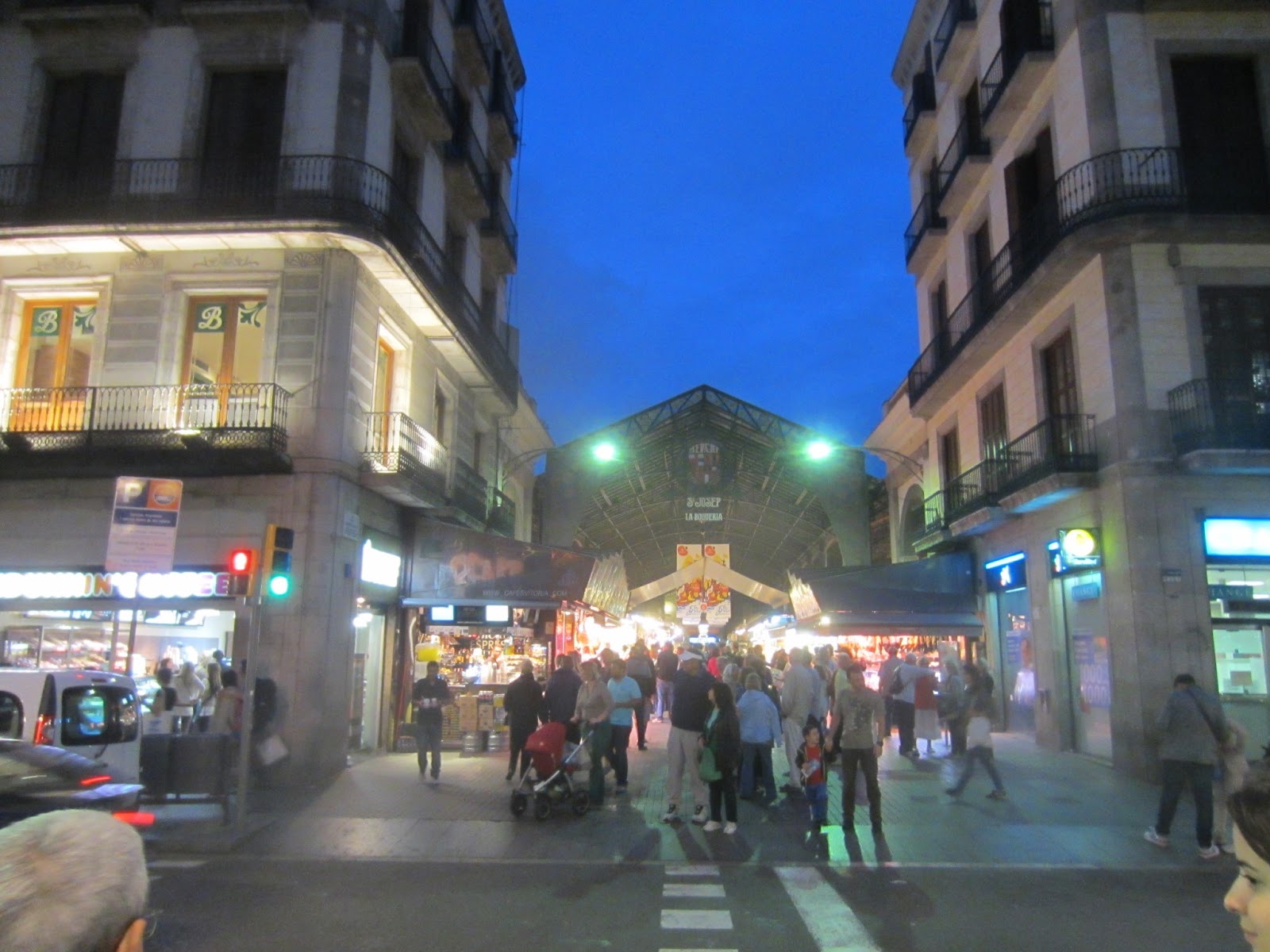 Percy s Travels Barcelona Part 2 How To Cook and Eat Paella