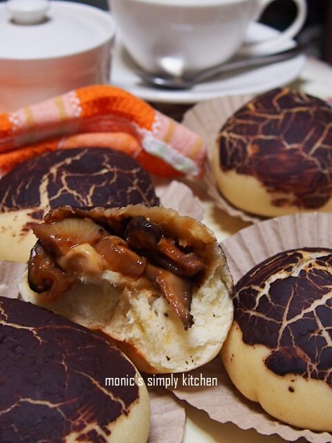 Roti Jamur Isi Jamur Pedas - Monic's Simply Kitchen