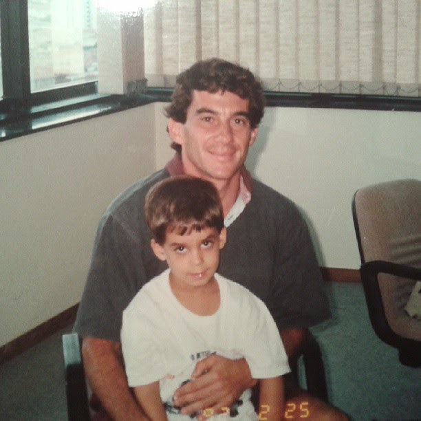 Ayrton Senna: Ayrton Senna Amava as Crianças