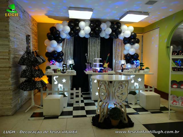 Discoteca - Decoração provençal simples com cortinado Decoração festa Discoteca - Aniversário infantil