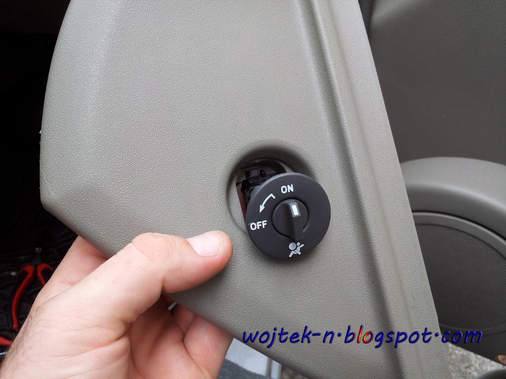 wojtekn Clutch/parking sensor problem/error in Renault Grand Scenic check parking brake
