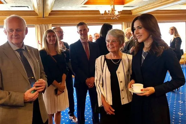 Crown Princess met Danes residing in the Vancouver area