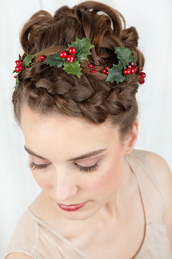 9 Awesome Hair Accessories one can Flaunt this Christmas Beauty and