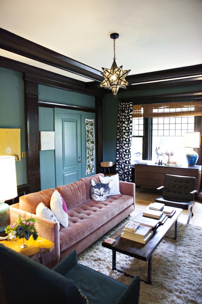 Vintage décor mix makes eclectic boho home - living room 3 BoHoHome.com @bohosusan