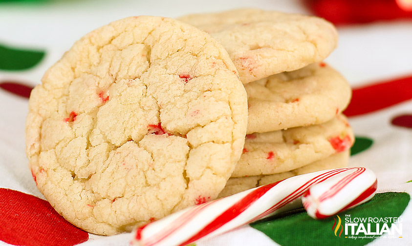 http://theslowroasteditalian-printablerecipe.blogspot.com/2012/12/candy-cane-crinkle-cookies.html