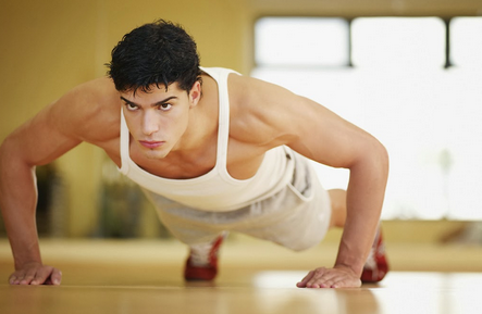 Latihan gerakan bergantungan termasuk palang besi tentara gubuk meningkatkan otot Cara Membesarkan Lengan Yang Kurus Tanpa Alat - Berbagai Alat