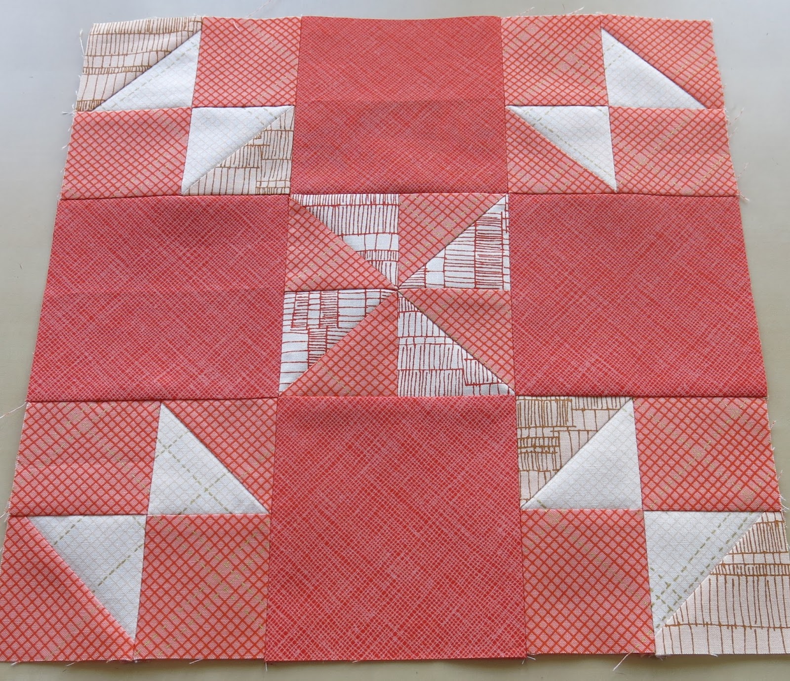 Luna Lovequilts HST QuiltAlong Turnstile and Introspection