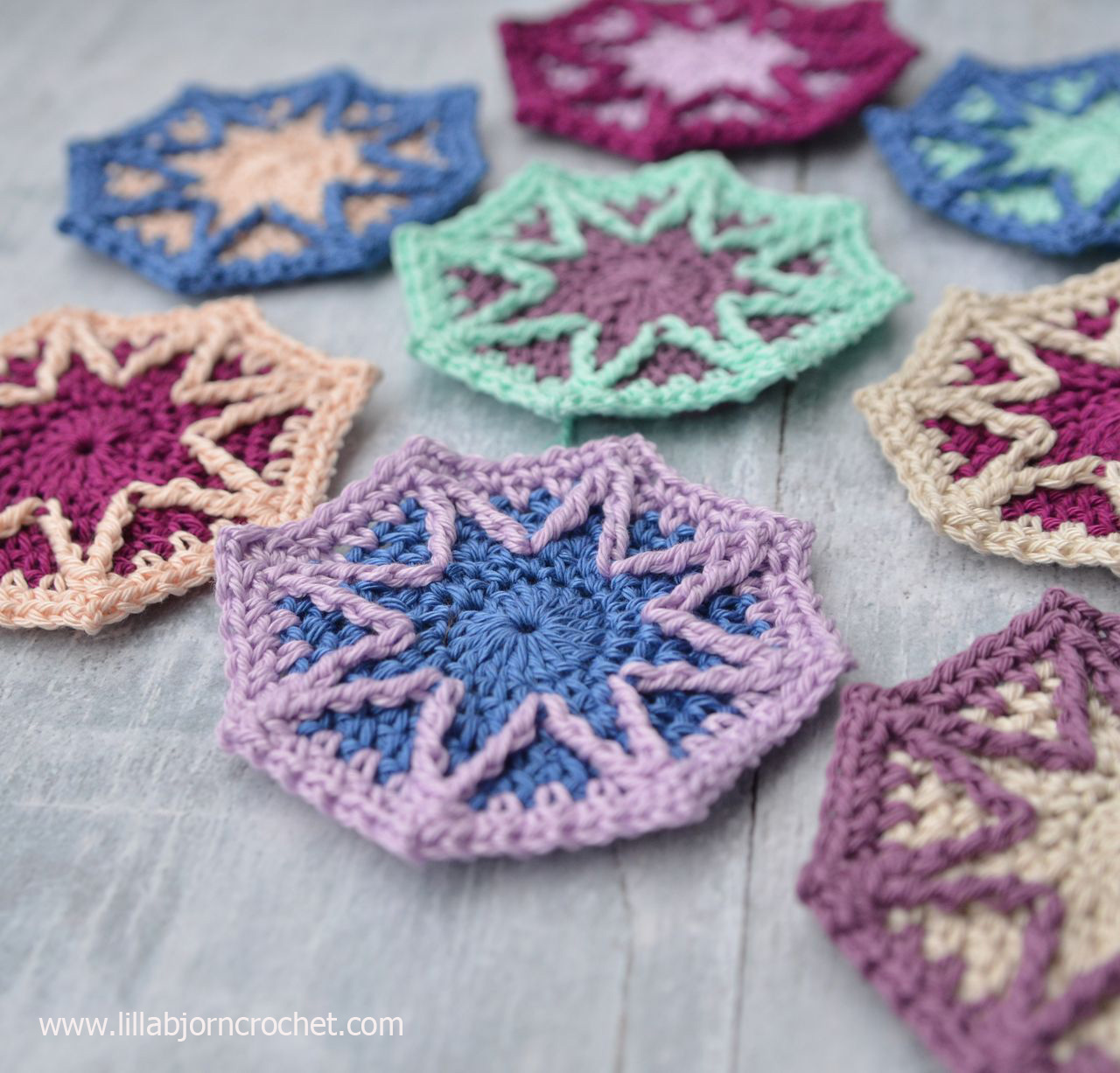 Wintery Octagon Mandala - overlay crochet pattern by www.lillabjorncrochet.com