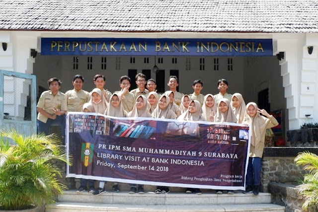 SMA Muhammadiyah 9 Surabaya Peringati Hari Kunjung Perpustakaan SMA Muhammadiyah 9 Surabaya Peringati Hari Kunjung Perpustakaan