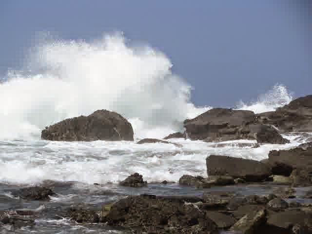 big waves bad weather