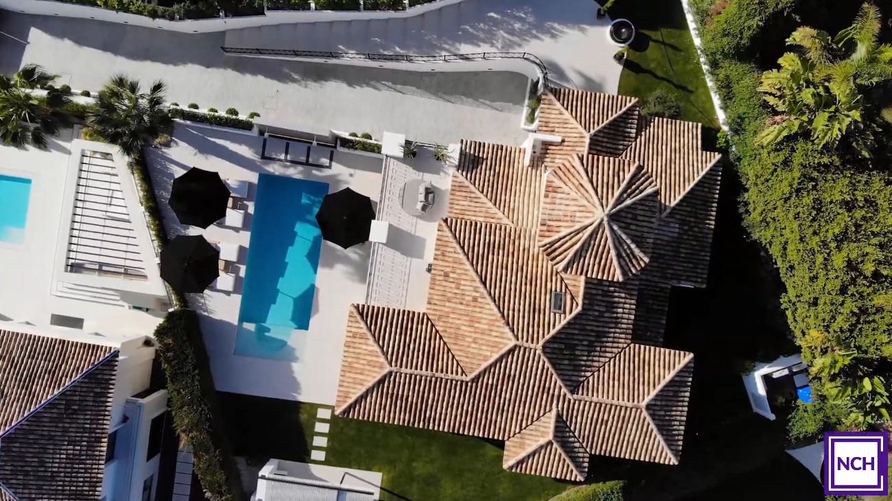 26 Photos vs. Contemporary Elegant Villa in Nueva Andalucía, Marbella - Luxury Home & Interior Design Tour 26 Photos vs. Contemporary Elegant Villa in Nueva Andalucía, Marbella - Luxury Home & Interior Design Tour