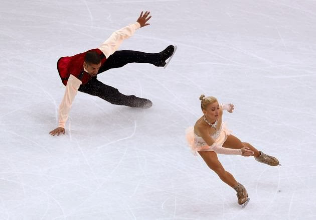 Aliona Savchenko og Robin Szolkowy (GER) udfører deres lange program ved Vinter OL 2014