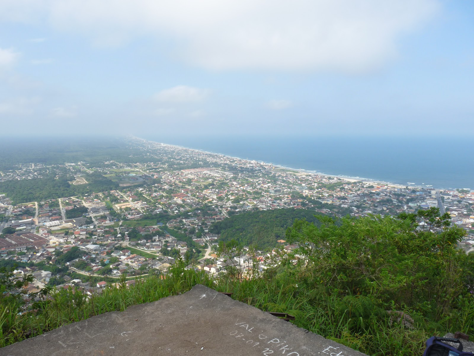 Cultura de Matinhos O MORRO DO ESCALVADO OU MORRO DA CRUZ