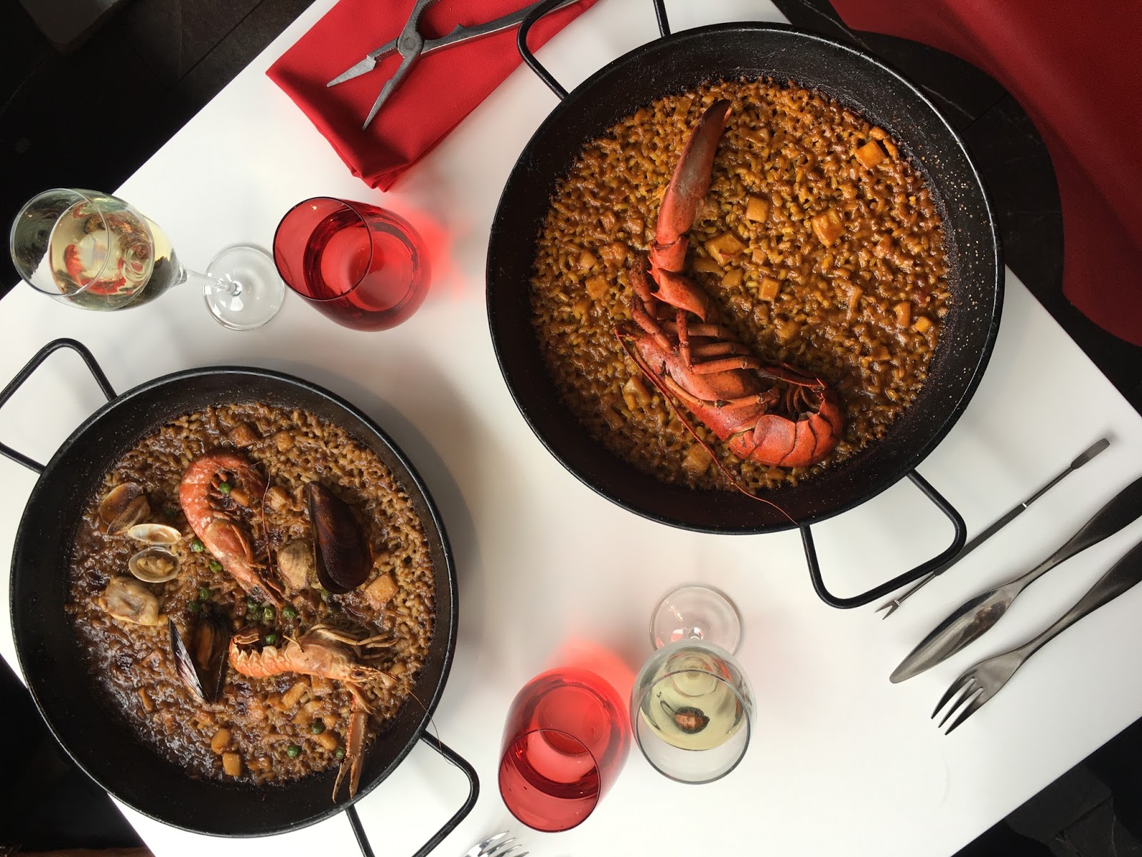 Paella with a view in Barcellona Abrassame restaurant lo stile è un