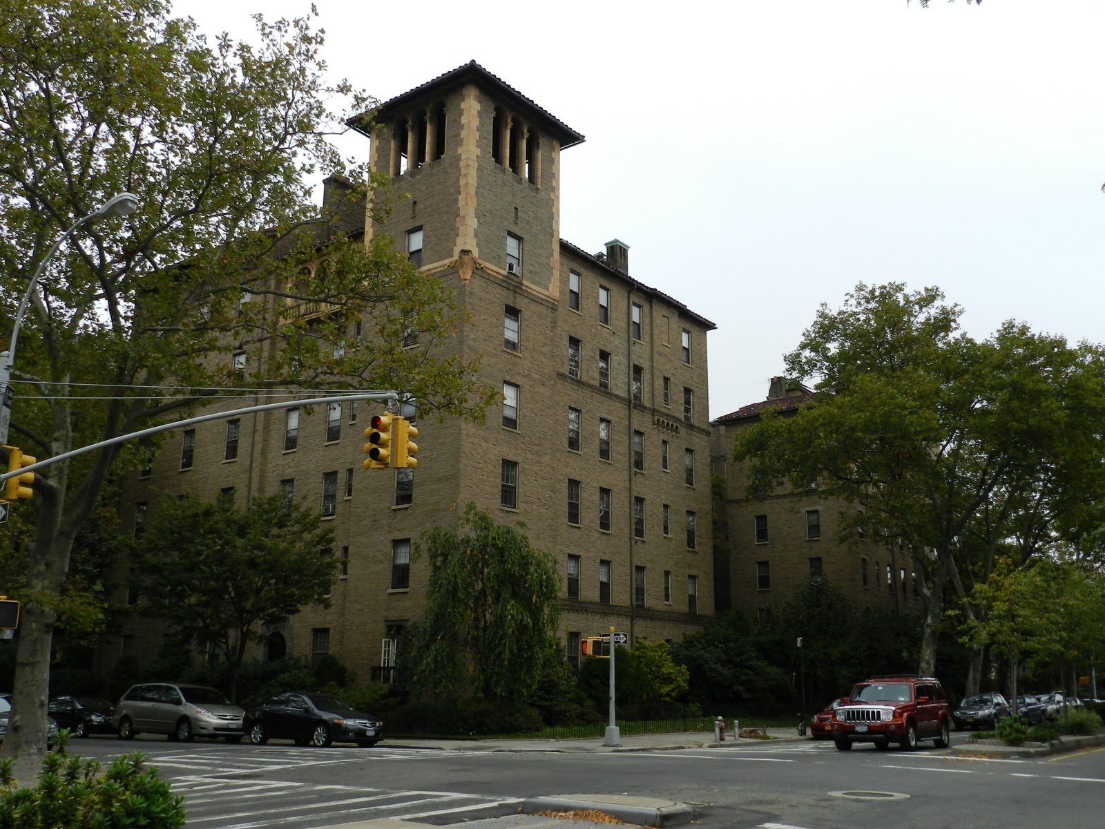 Mike's Historic Buildings NYC Sidetrip Jackson Heights Historic District