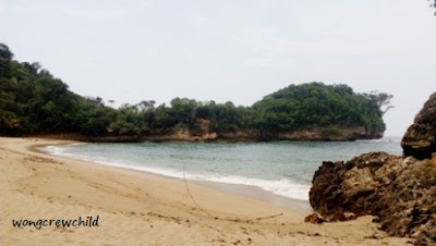 Lokasi Pantai Ngliyep berada di selatan Kota Malang Pantai Ngliyep, Malang