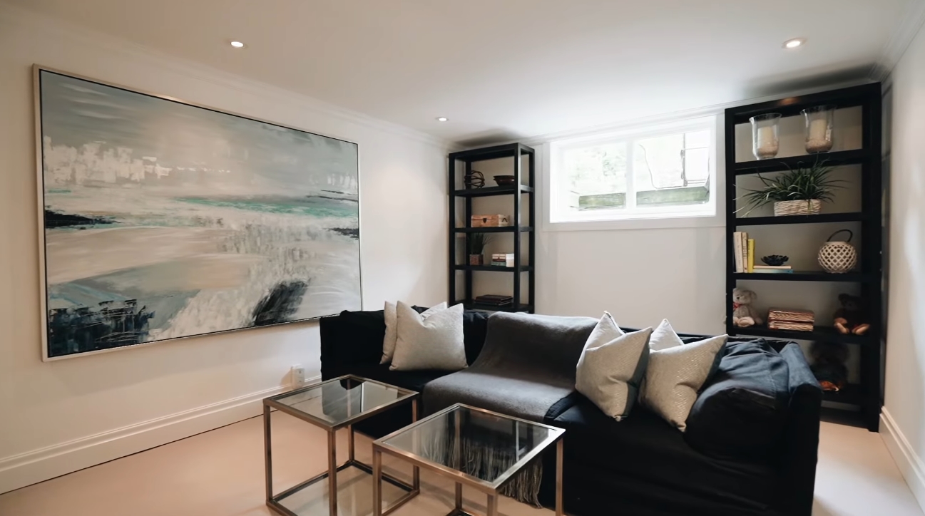 16 Photos vs. 40 Elsfield Rd, Toronto vs. Home Interior Design Tour