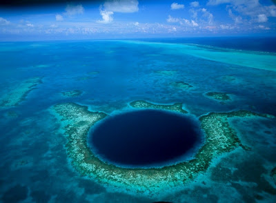Great+Blue+Hole+-+Belize.jpg