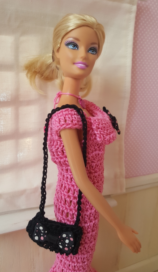 robe poupee barbie