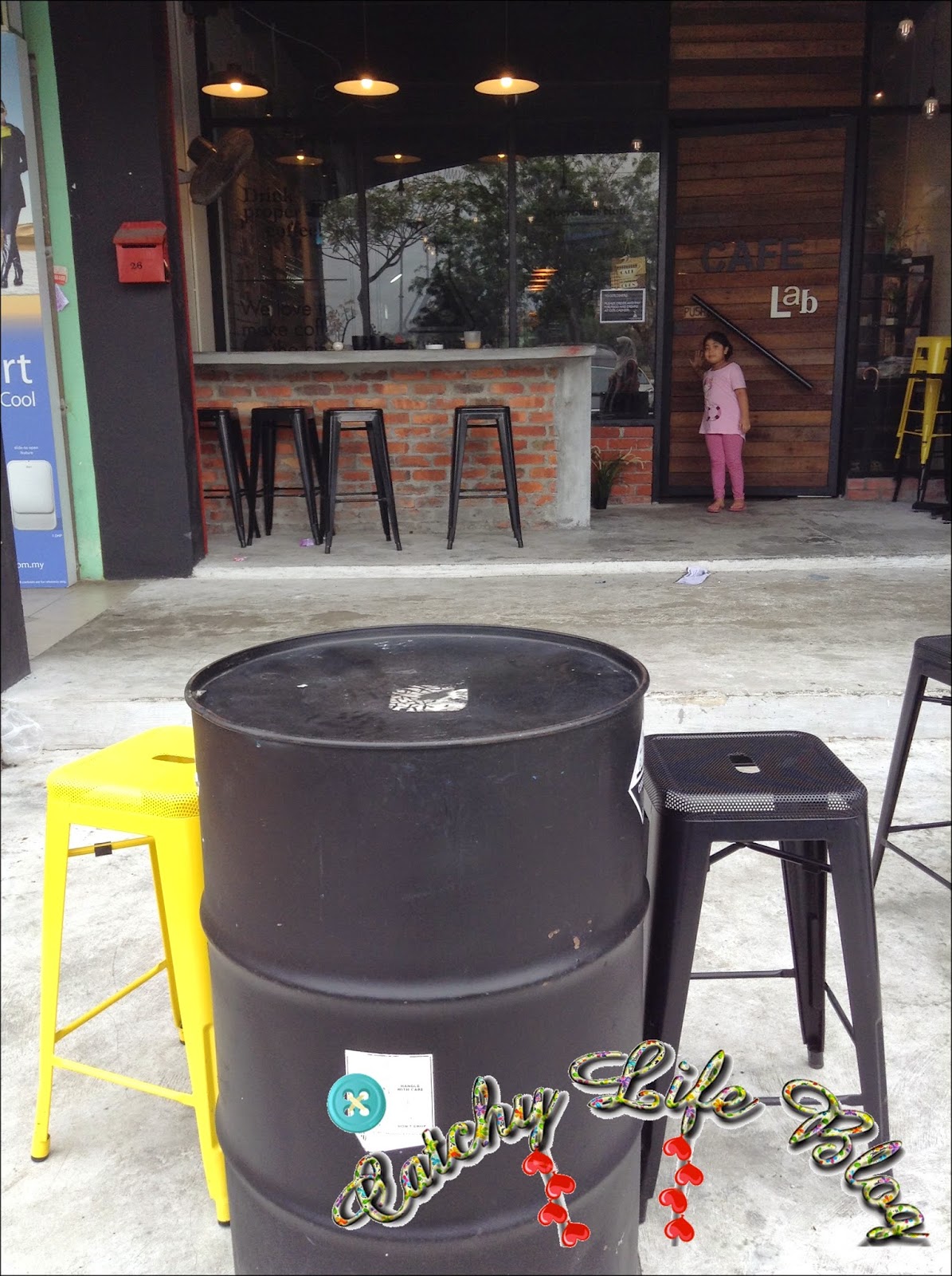 Catchy Life Chemistry Lab + Cafe, Section 7, Shah Alam