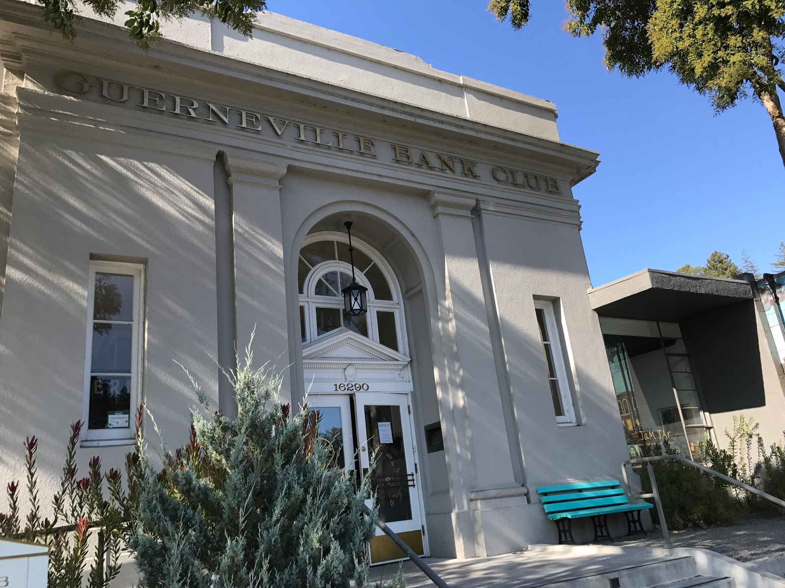 Sonoma County Guerneville Bank Club