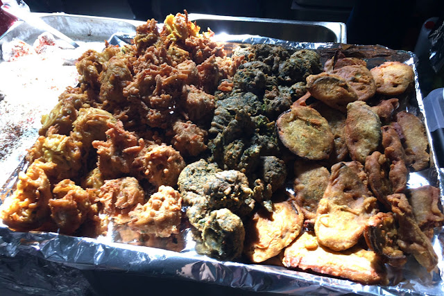 Intialaisia pakoria